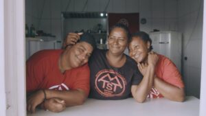 “Não Existe Almoço Grátis”: um movimento social refletido em três mulheres