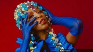 Karol Conká apresenta turnê de aniversário de seu Batuk Freak em Curitiba, no dia 18 de setembro