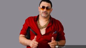Chico Raiz leva seu humor ao Armazém Garagem, em Curitiba