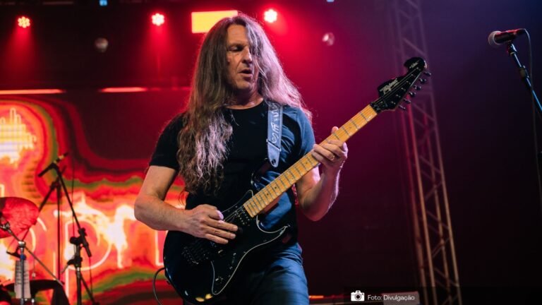 Edu Ardanuy, um dos maiores guitarristas do Brasil, faz workshow em Curitiba