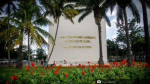 Cultura: Por que sempre na mira do Bolsonarismo?